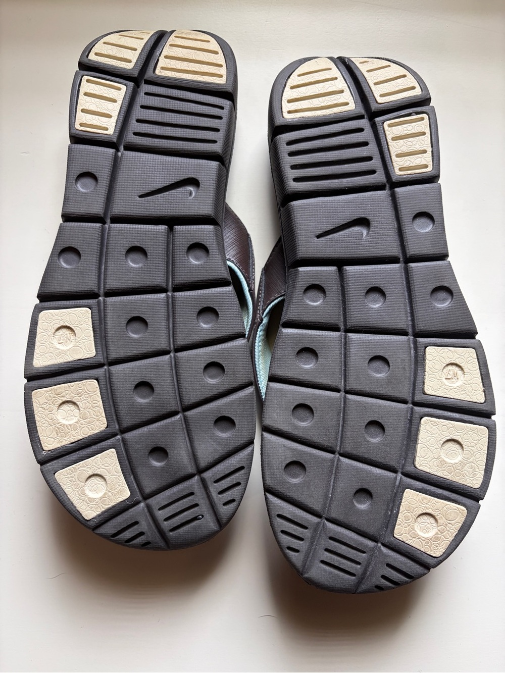 Nike Women's Brown and Light Blue Foam Flip Sandals - Picture 3 of 5